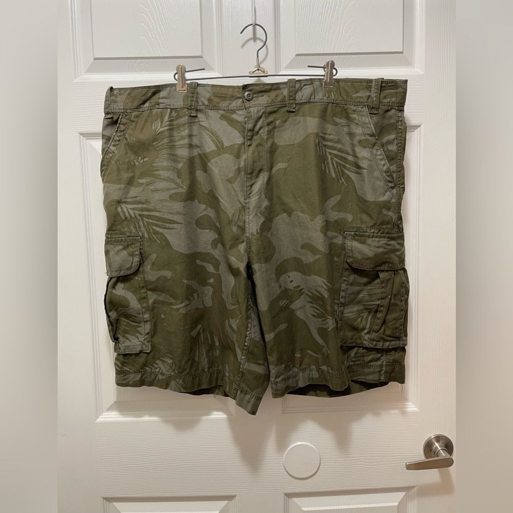 Foundry Mens Camo Shorts Camouflage Size 46